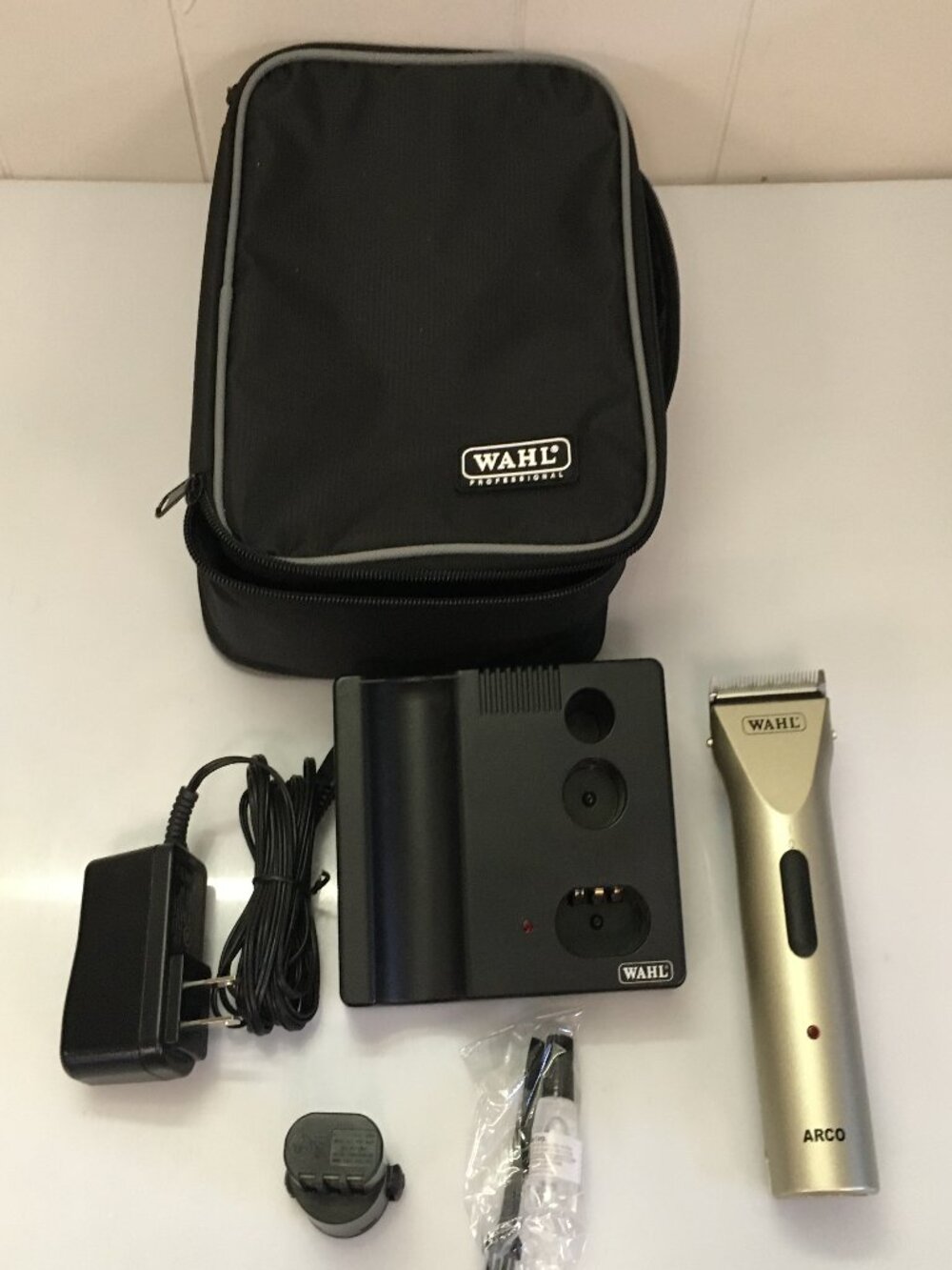 Wahl Arco SE Cordless Pet Trimmer (Champagne) + battery, charger, bag